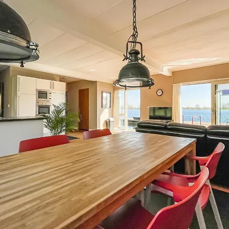 Gorgeous Ship In With View 船屋 4*