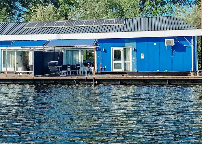 船屋 Gorgeous Ship In With View 4*