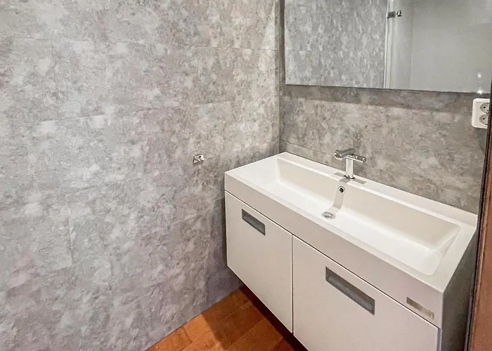 Gorgeous Ship In With View